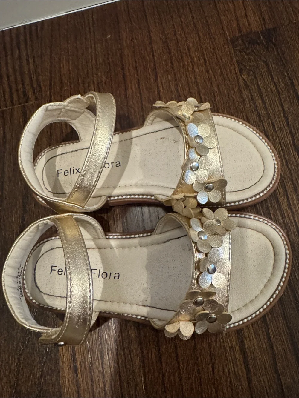Felix & Flora Gold Floral Sandals Girls Size 10 Hook & Loop Dress Easter Wedding